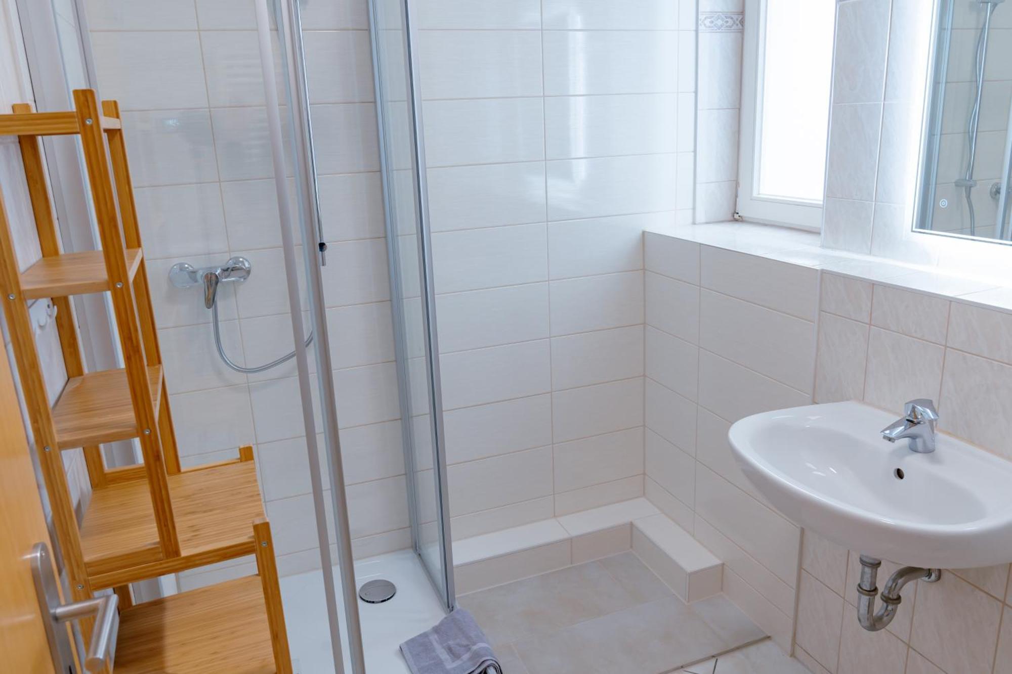 Apartmenthaus Chrischanshof Rostock Exterior foto